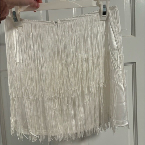 Forever 21 medium fringe white skirt - Picture 2 of 3